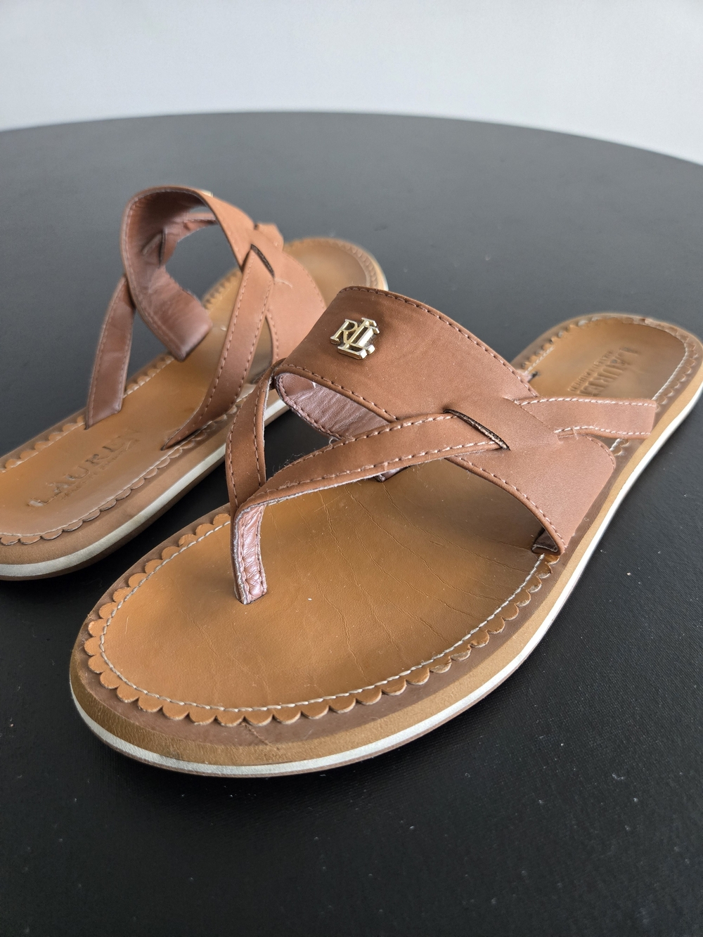 Lauren Ralph Lauren Rosalind Tan Flat Thong Flip Flop Sandals Size 9